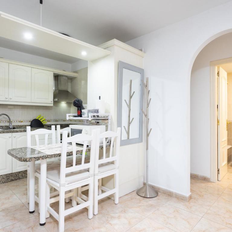 Home2Book Sunny Coastal Getaway El Médano - Apartamento de 2 dormitorios - 8