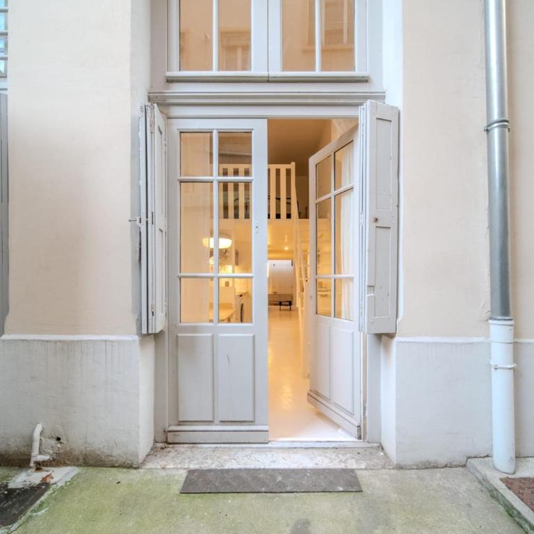 Atypical apartment with mezzanines Lyon 3 near Saxe-Gambetta - Apartment - 24