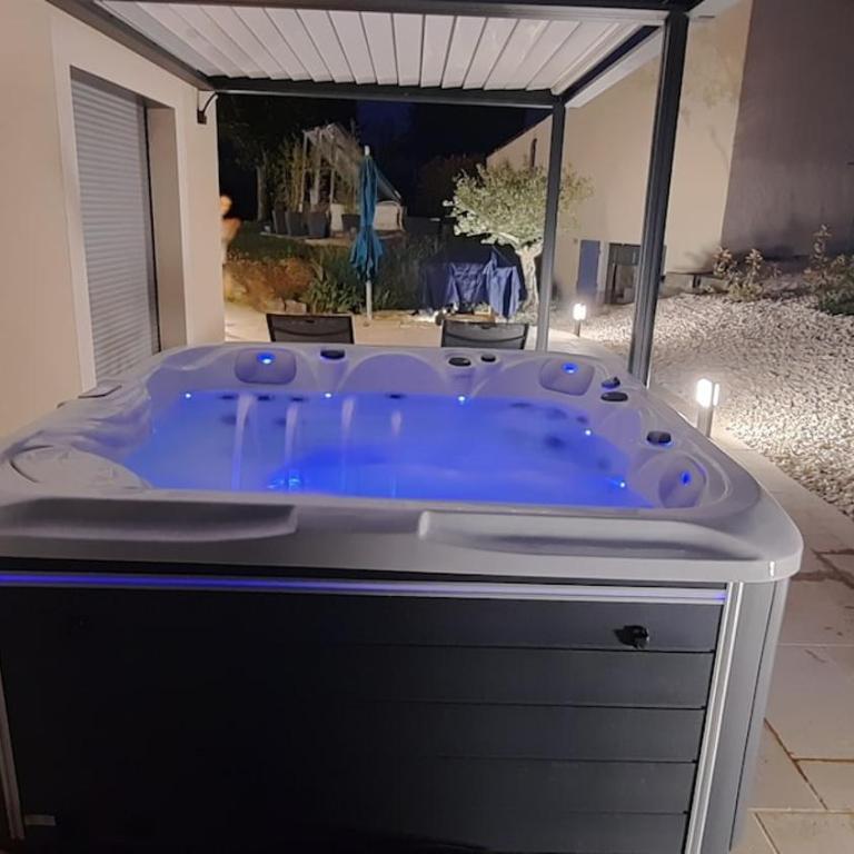 Havre de paix en Drôme villa moderne climatisée - jacuzzi "la maison d'à côté" prestations de qualité - Villa 2 Chambres - 5