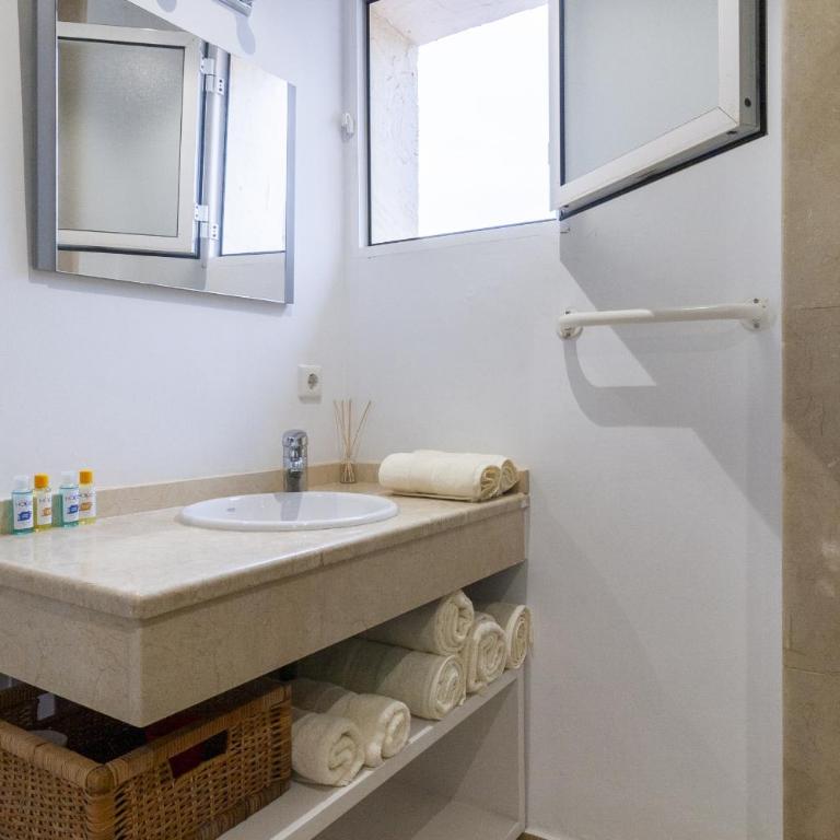 Modern apartment with pool on the beachfront in Marbella by SharingCo - Apartamento de 3 dormitorios con balcón - 6