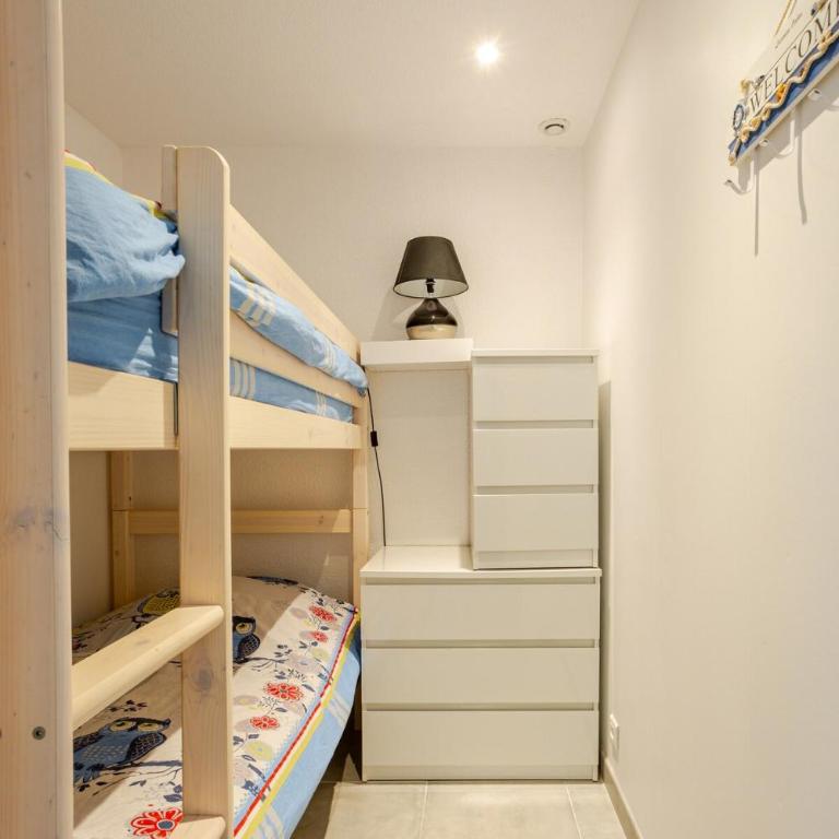 pavillon cozy dans la pinède - 2 chambres- 4 personnes - Appartement 2 Chambres - 10