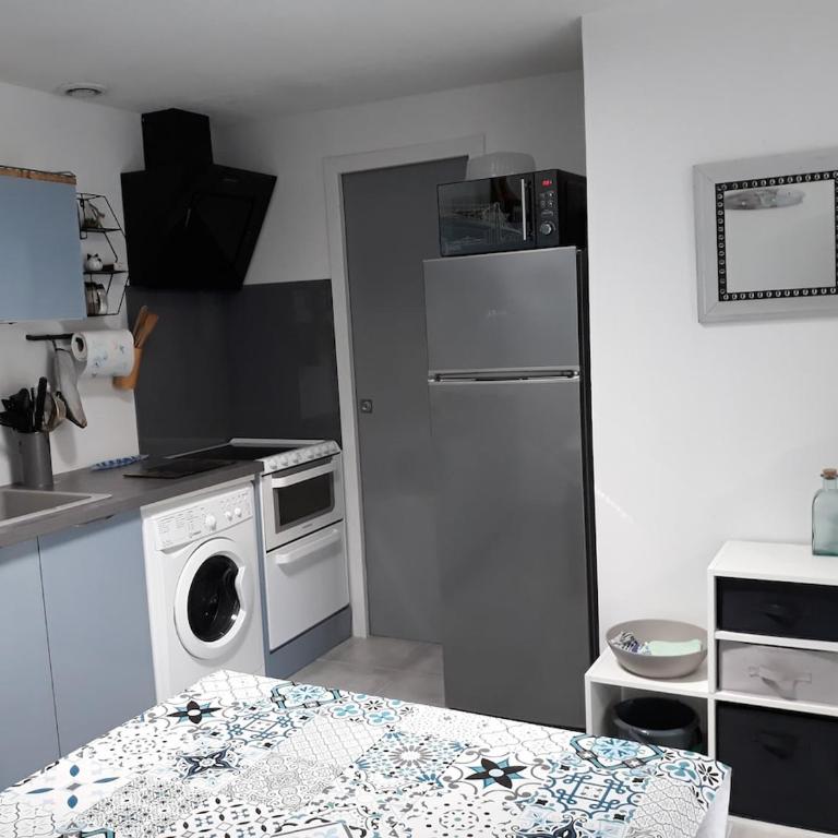 pavillon cozy dans la pinède - 2 chambres- 4 personnes - Appartement 2 Chambres - 11