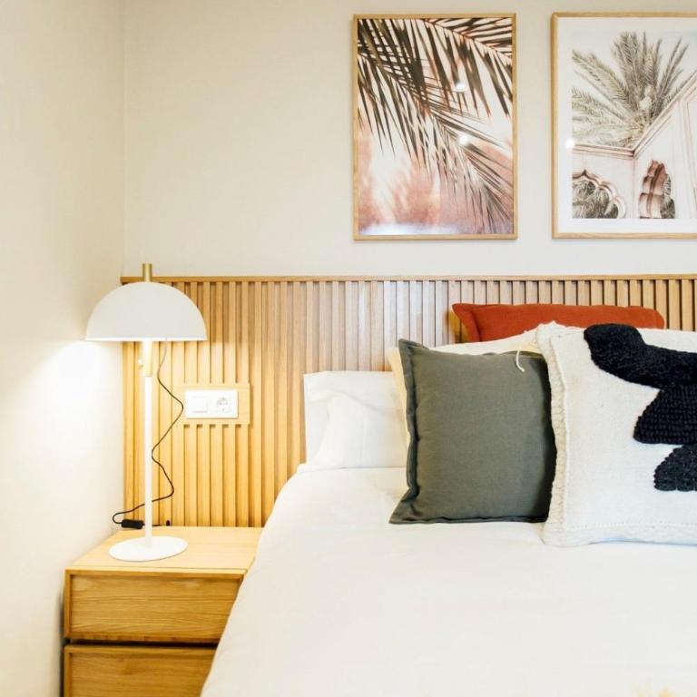 1 bedroom 1 bathroom - La Alfalfa - Cozy study - One-Bedroom Apartment - 12