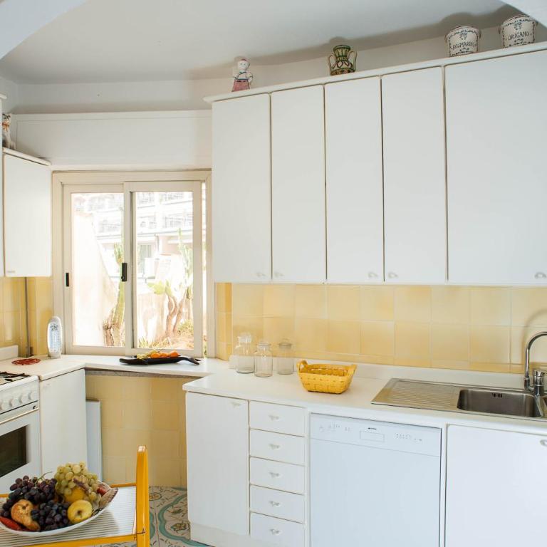 Residence Degli Agrumi Mare - Appartamento Vulcano - Two-Bedroom Apartment with Terrace and Sea View - 5