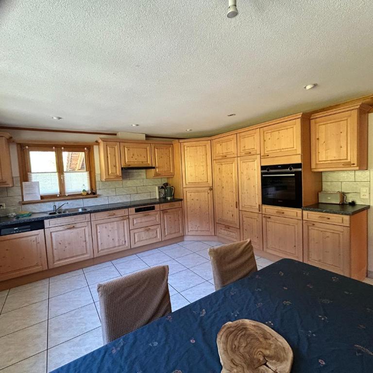 Sertig Ferienwohnung - Apartment mit Blick auf die Berge - 35
