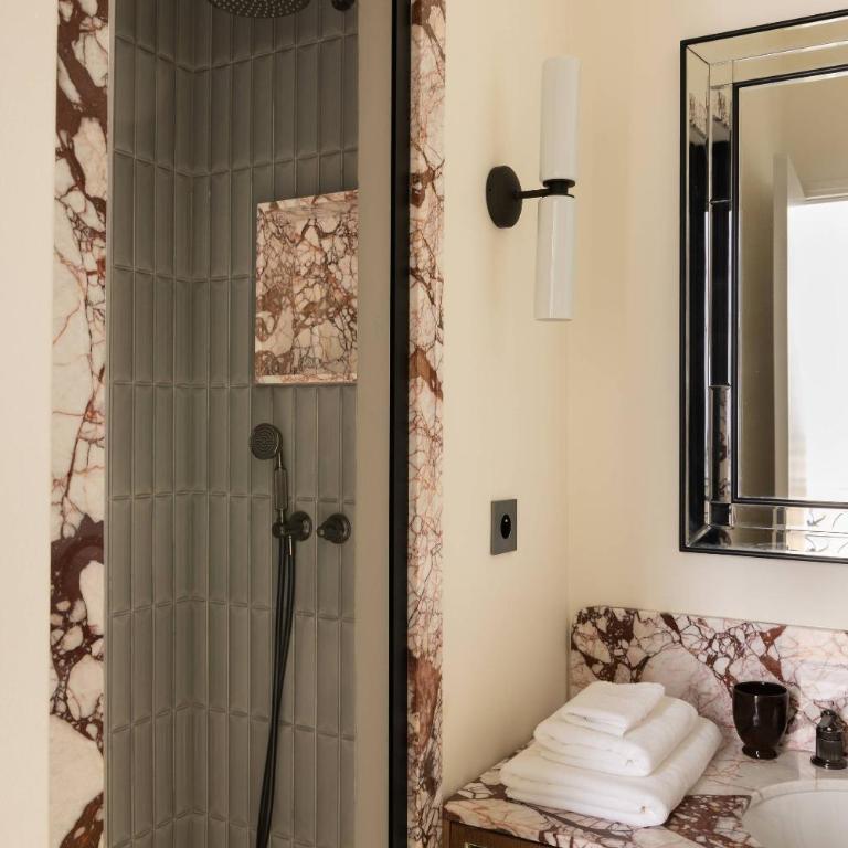Luxurious Residence Saint Honore by onefinestay - One-Bedroom Apartment - 14