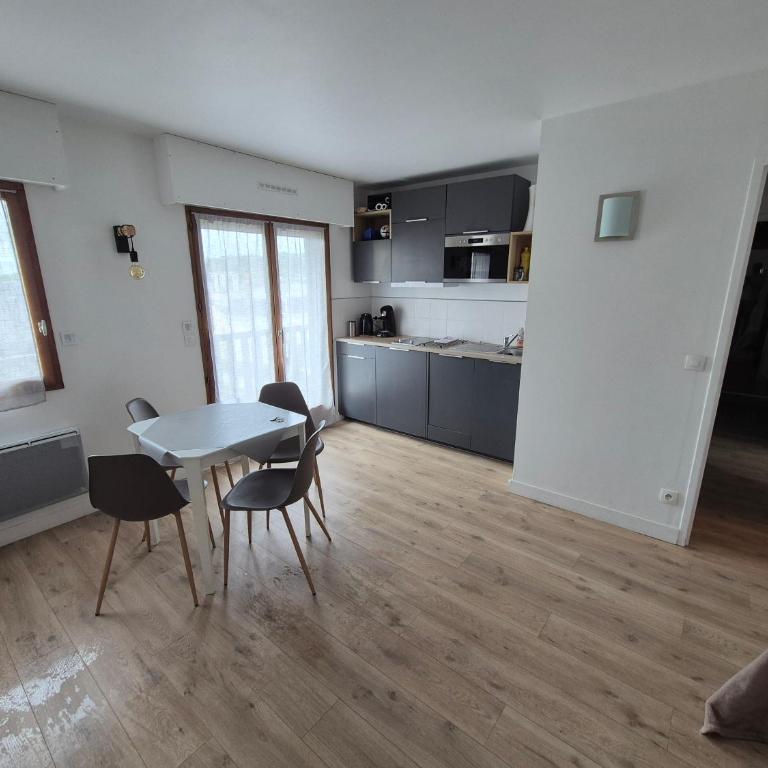 Super appartement en plein cœur de Deauville - Appartamento con 1 Camera da Letto - 2
