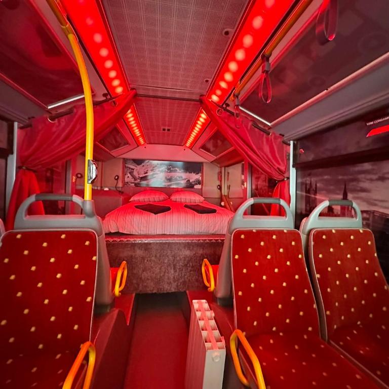 Séjour insolite en BUS aménagé à Berck - Loft - 11