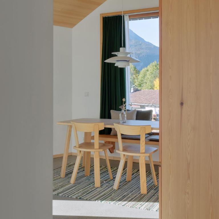 Haus Aerli - Camera Matrimoniale con Vista Montagna - 15