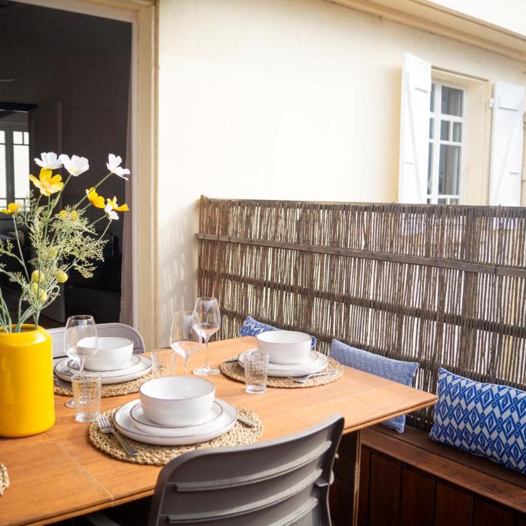 Grand T4 lumineux - Terrasse privée - Plage à 50m - Three-Bedroom Apartment - 5