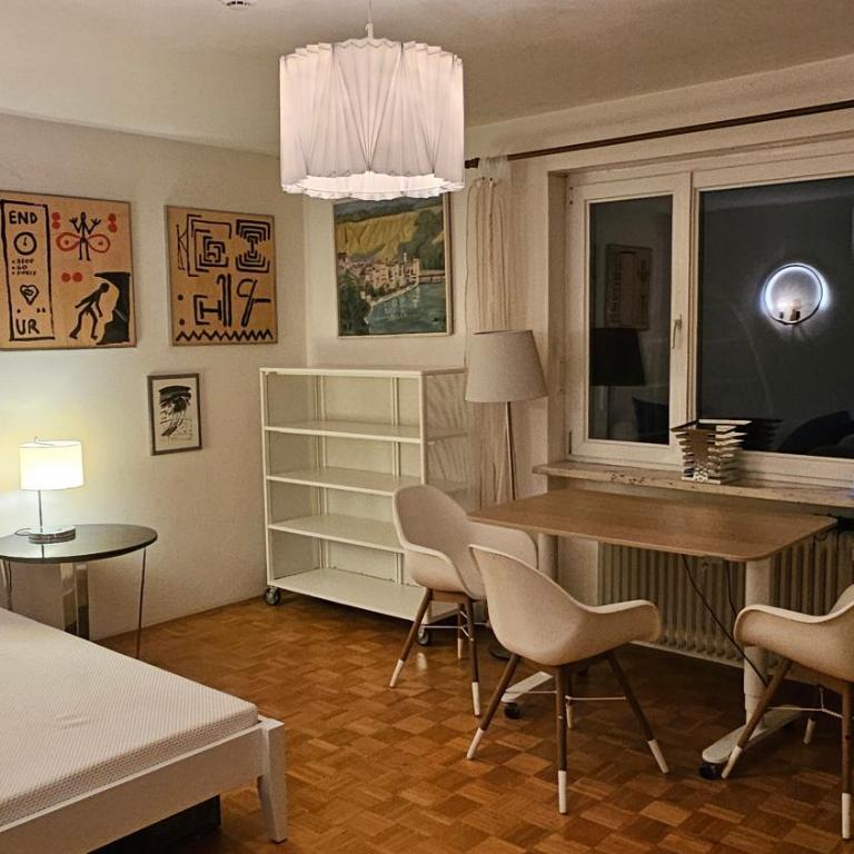München Trudering 3 Schlafzimmer 90 qm sehr ruhig, U-S Bahn 350m - Three-Bedroom Apartment with Park View - 7