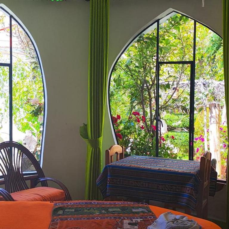 Hostal Piedra Andina - Habitación Triple con vistas al jardín - 6