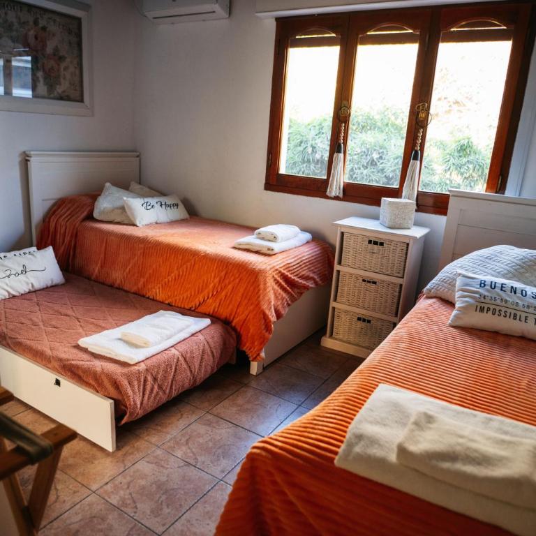 Casa Quinta con quincho y piscina a 50m del río - Villa - 12