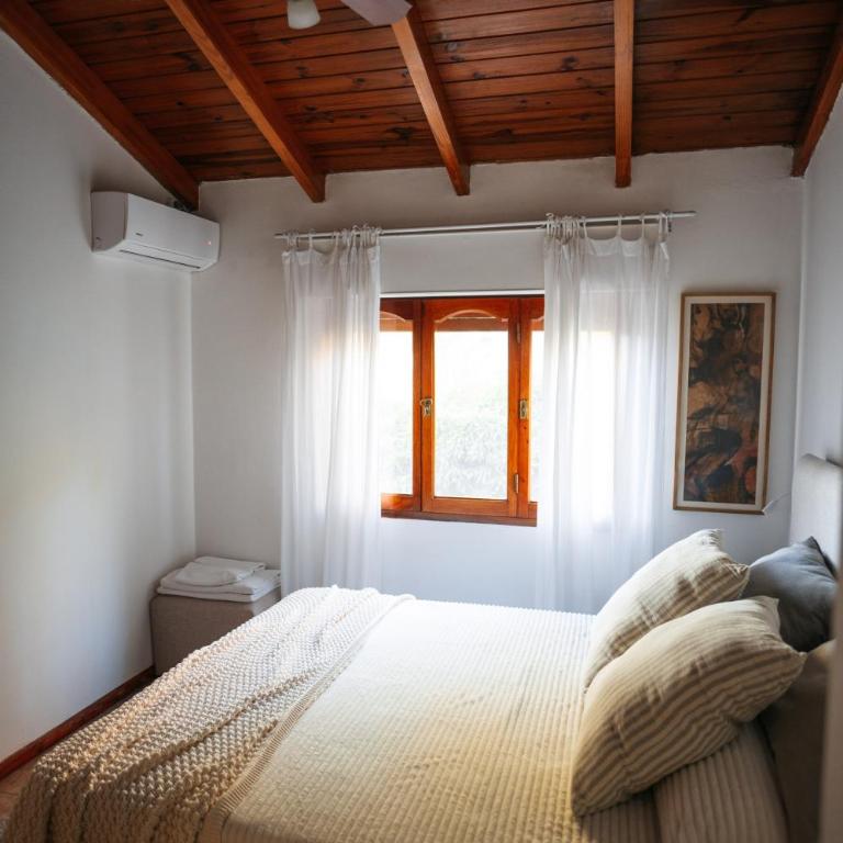 Casa Quinta con quincho y piscina a 50m del río - Villa - 16