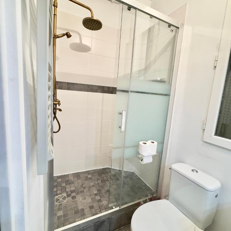 Lovely studio with balcony and spectacular Sacre-Coeur view - Studio avec Balcon - 12