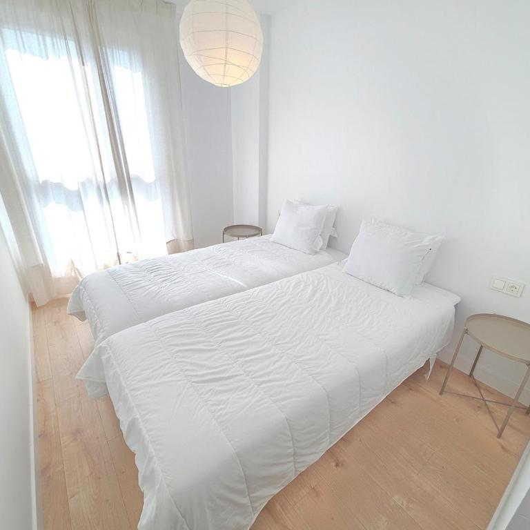 Skyline VIII Pool & Coworking by ELE Apartments - Apartamento de 1 dormitorio - 11