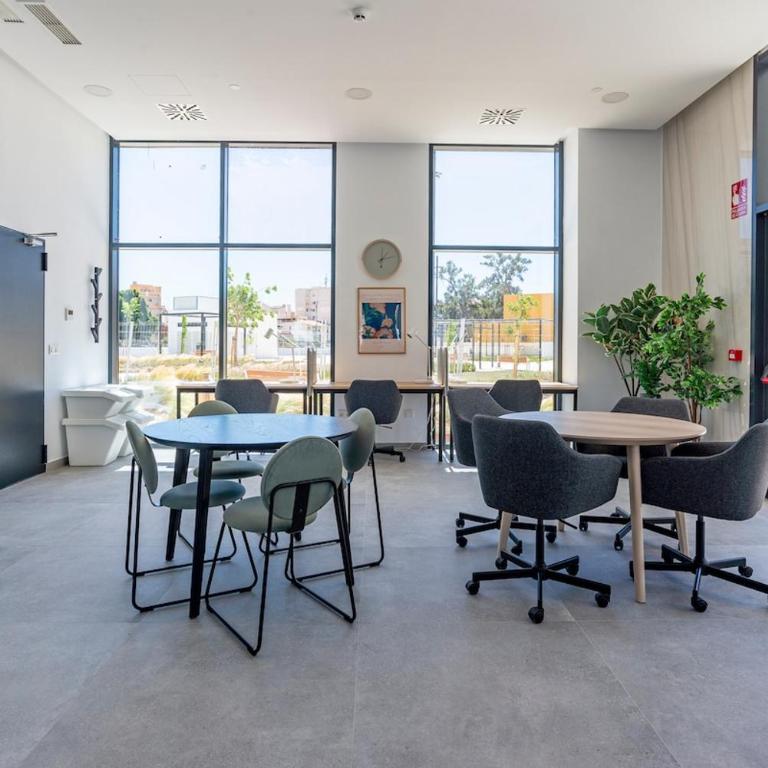 Skyline VIII Pool & Coworking by ELE Apartments - Apartamento de 1 dormitorio - 12