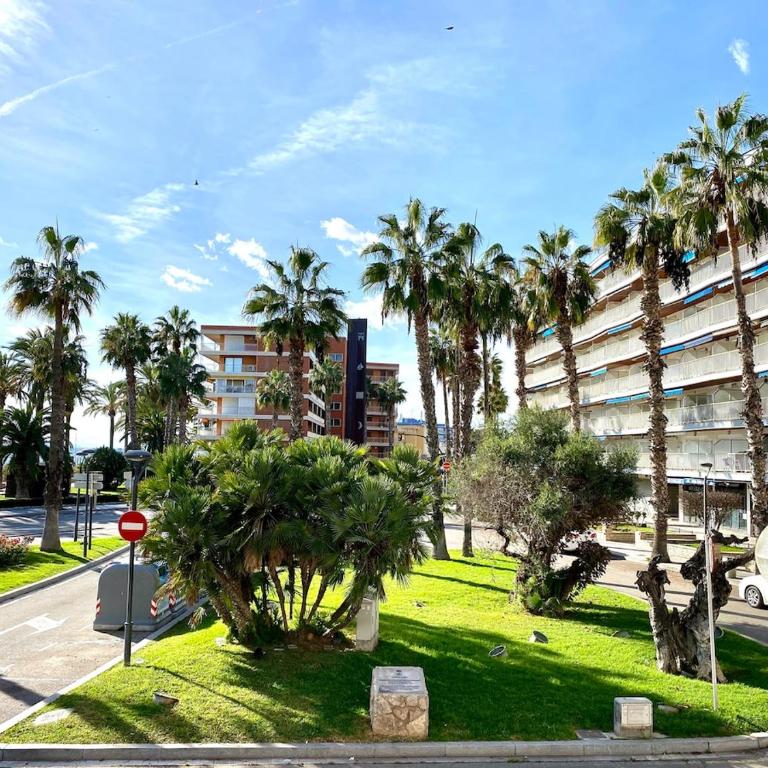 Apartment in Salou - Three-Bedroom Apartment - 20