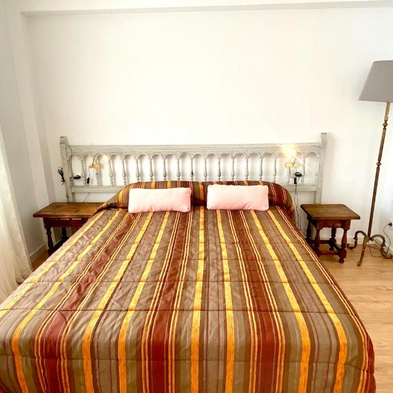 Apartment in Salou - Three-Bedroom Apartment - 8
