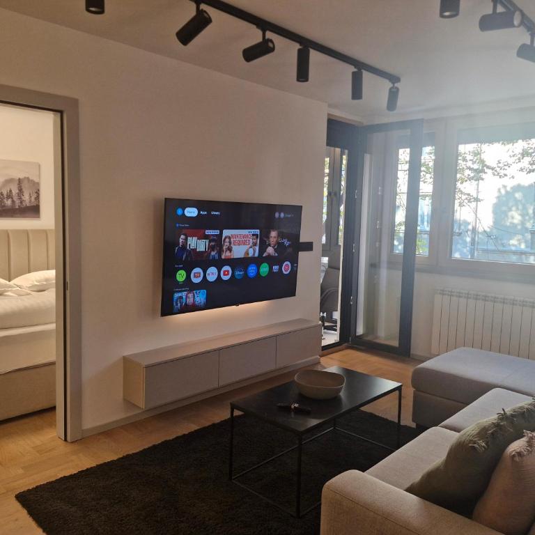 Urban Central Stay Belgrade - One-Bedroom Apartment - 27