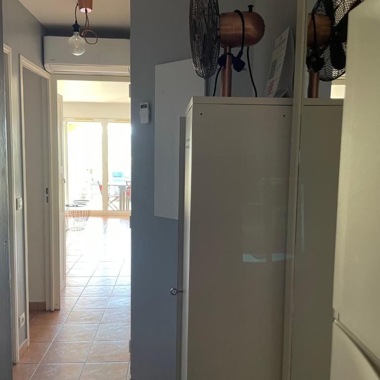 Appartement classé 2 étoiles, rez de jardin Les ISSAMBRES vue sur le golfe de St Tropez - Appartement 1 Chambre - 35