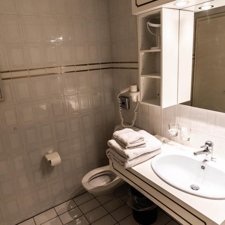 Castle, Goms - Apartment mit 1 Schlafzimmer und Balkon - 5
