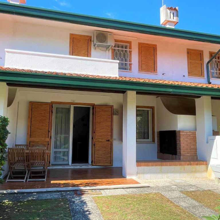 Great two-storey home - Villa - 2