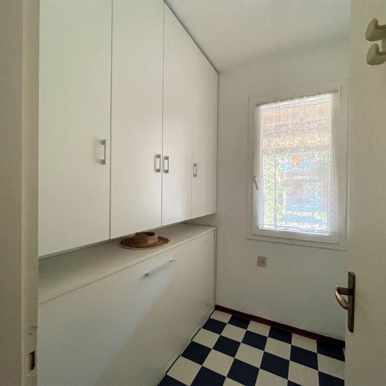 Great two-storey home - Villa - 8