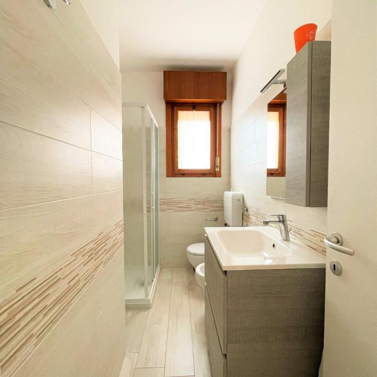 First floor flat with terrace and pool access - Apartment - 8