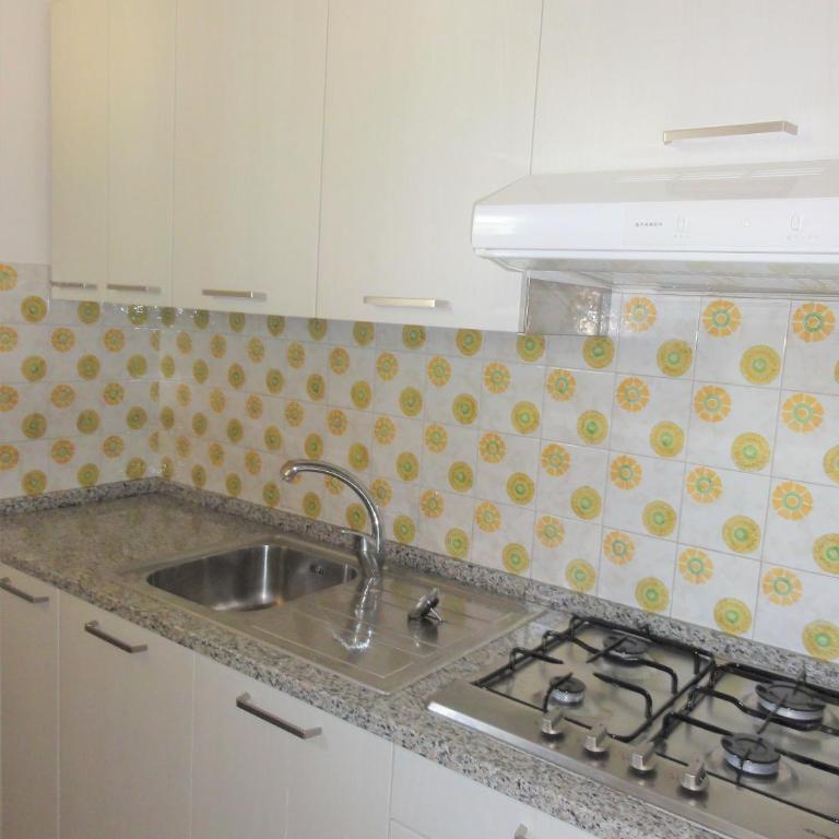 Holiday home with shared pools - Villa - 6