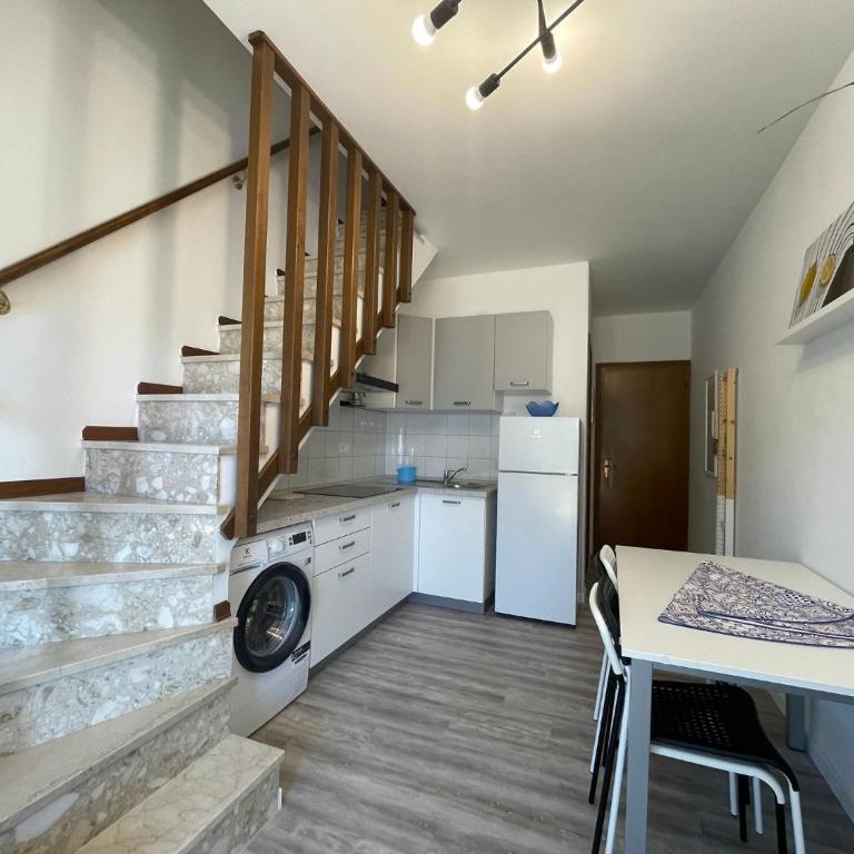 Bright duplex apartment near beach - Appartamento - 8
