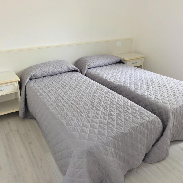 Bright flat with pool-Beahost - Apartment - 4