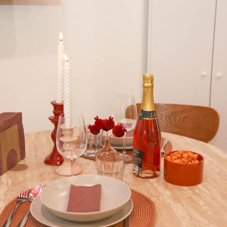 L'Écrin Rouge Escapade Romantique et Balnéo Privé - Apartment mit 1 Schlafzimmer - 15