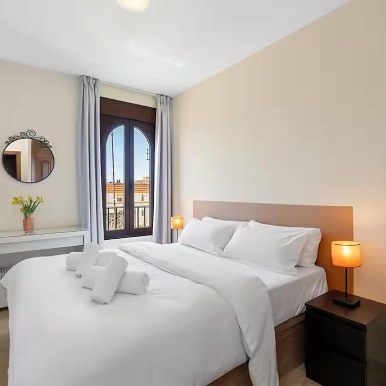 Home4U - Apartment in historical center - Apartamento de 2 dormitorios - 4