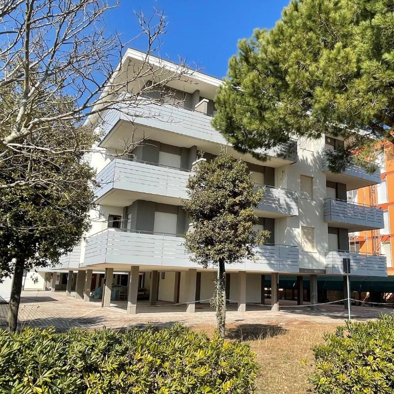 Flat in seafront condominium with parking - Appartamento - 11