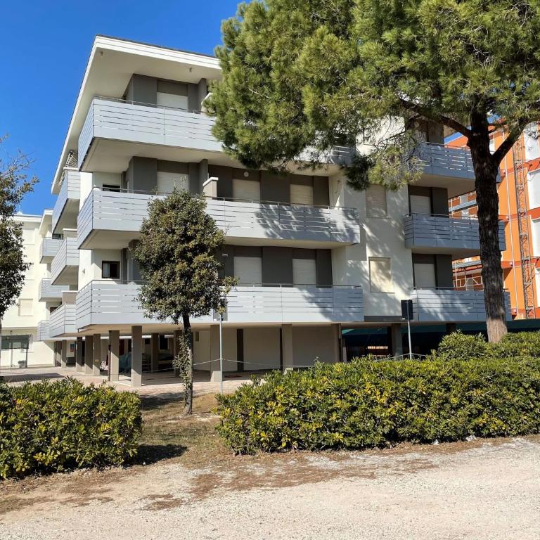 Flat in seafront condominium with parking - Appartamento - 12