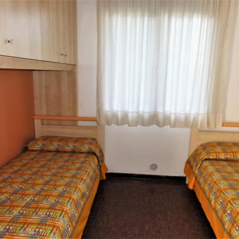 Semi-detached villa in a quiet area - Villa - 7
