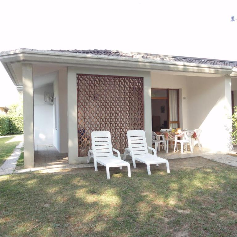 Semi-detached villa in a quiet area - Villa - 4