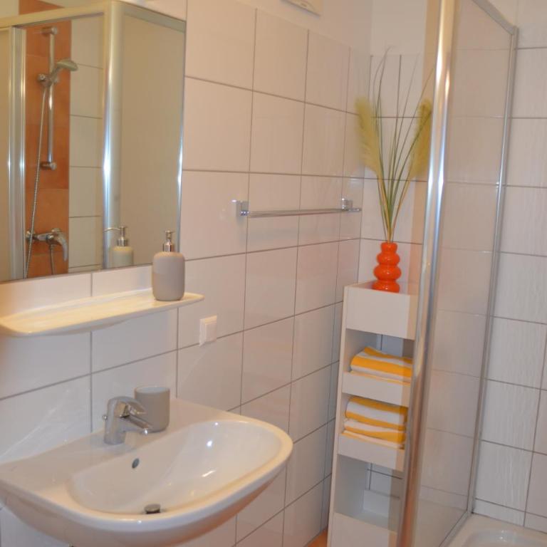 Ferienhäuser Tröster - Comfort Apartment mit zwei Schlafzimmern und Terrasse - 28