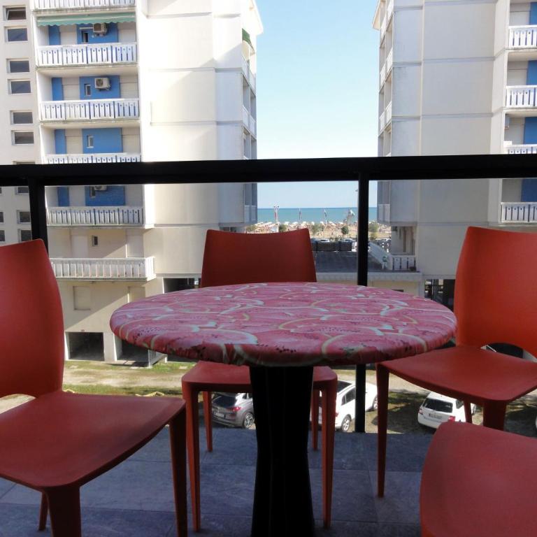 Relaxing sea view stay near the promenade - Apartment - 8