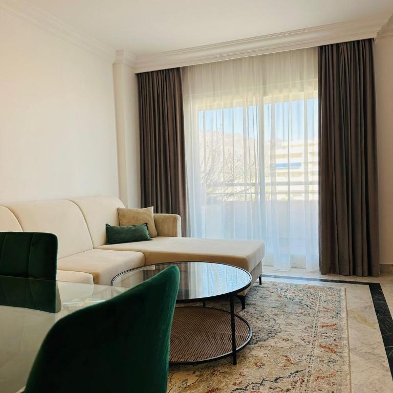 HomelyStay - Marbella, Marina Banus - Two-Bedroom Apartment - 7