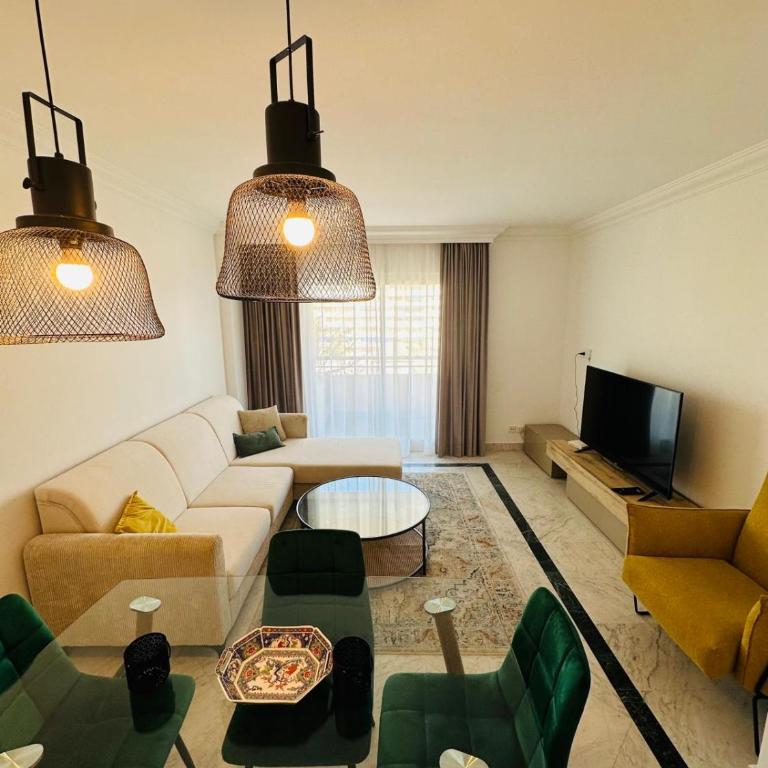 HomelyStay - Marbella, Marina Banus - Two-Bedroom Apartment - 2