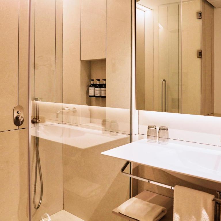 Hotel Bécquer - Habitación Doble Deluxe con balcón - 5