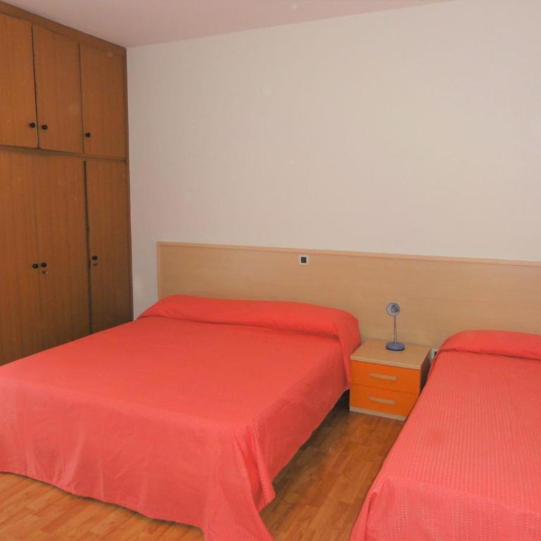 Family comfort just 300mt from the beach - Apartment - 5