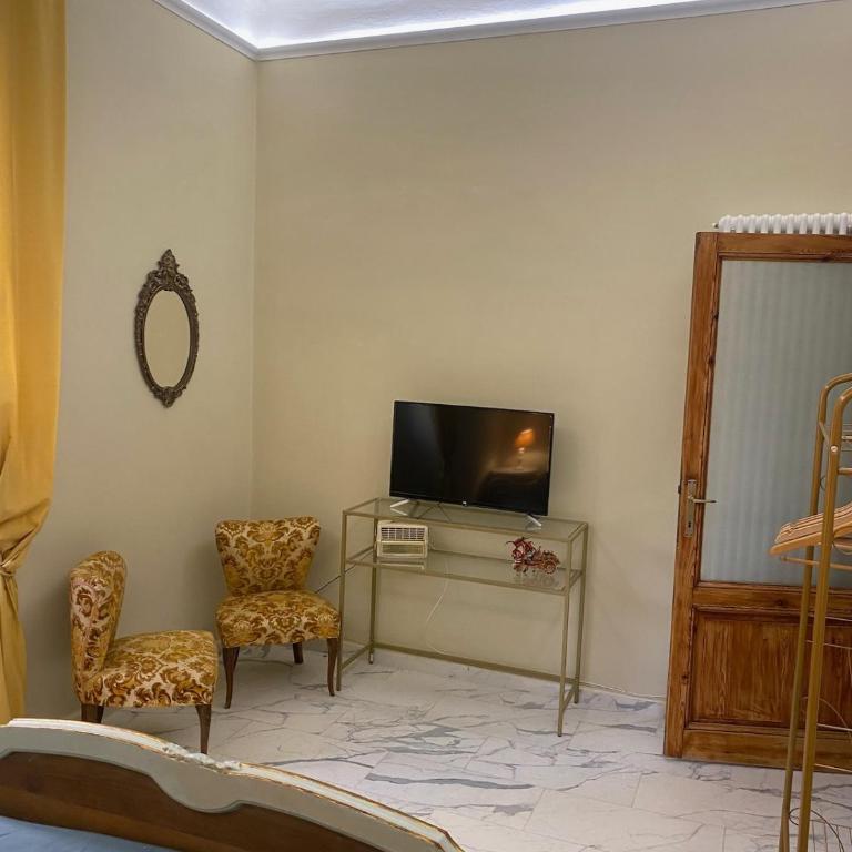 Liberty Suite - Two-Bedroom Apartment - 13