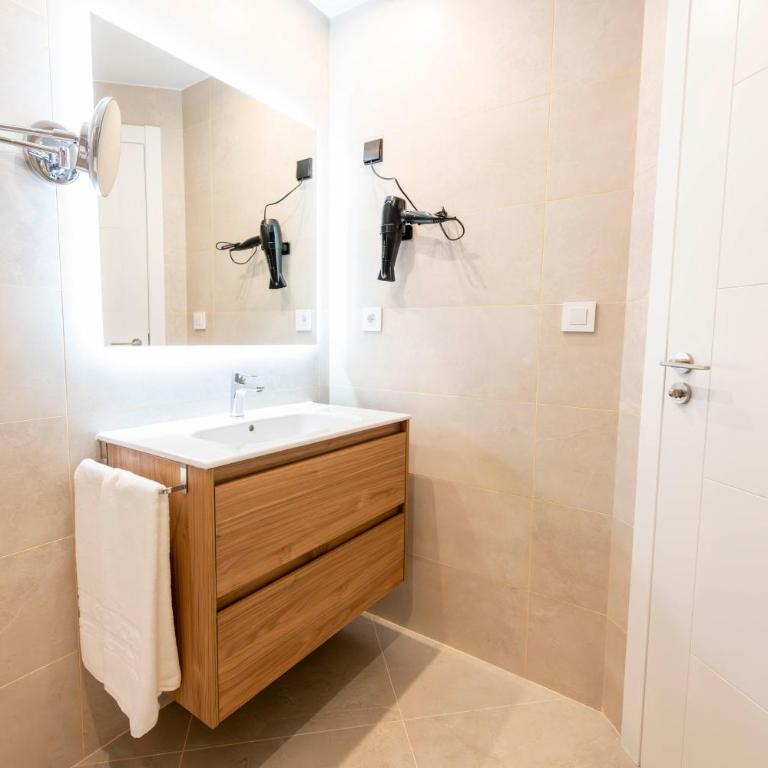 Silken Apartamentos Goya - Estudio - 3