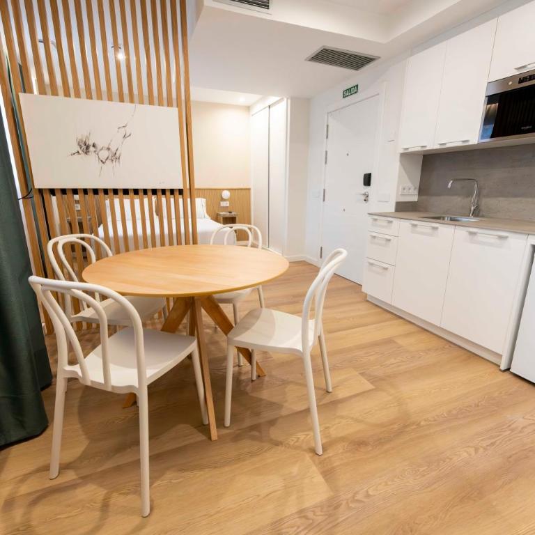Silken Apartamentos Goya - Estudio - 13