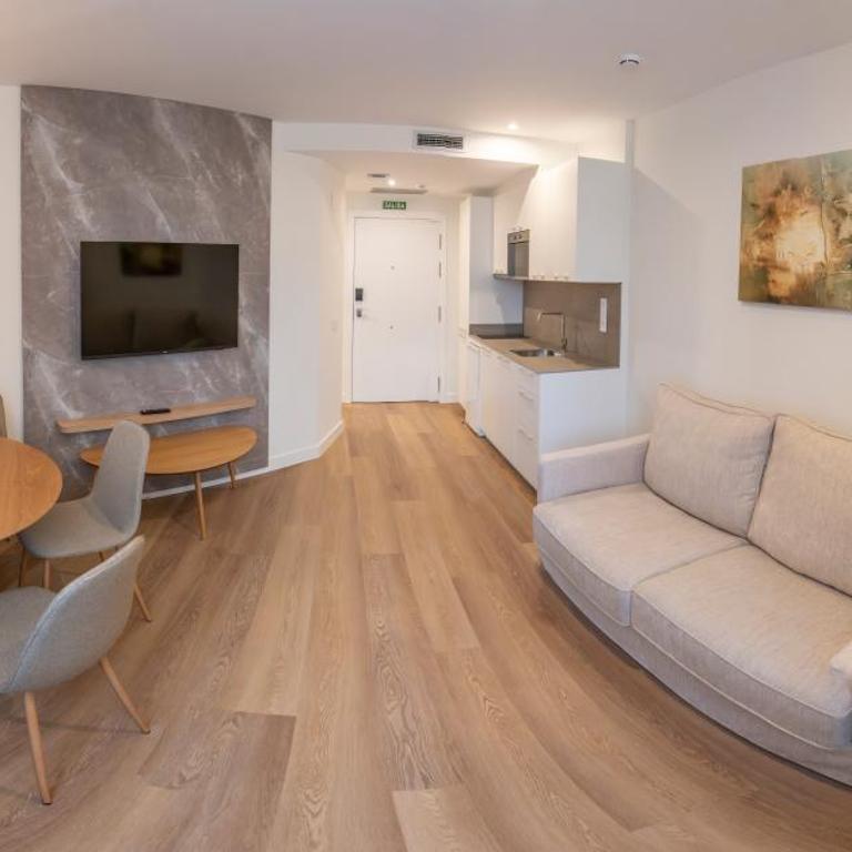 Silken Apartamentos Goya - Apartamento de 2 dormitorios - 1