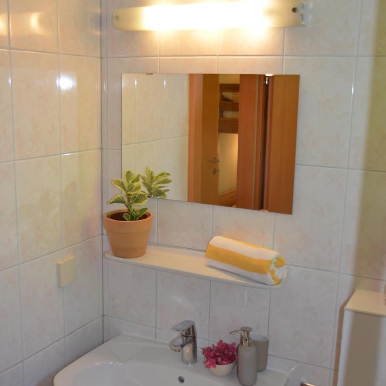 Ferienhäuser Tröster - Familienapartment mit 2 Schlafzimmern und einer Terrasse - 18