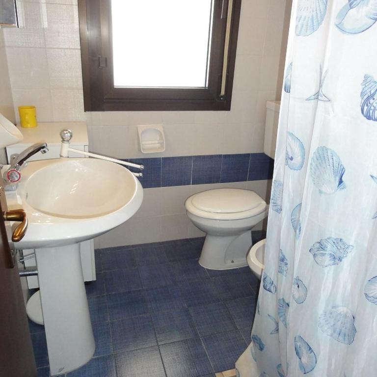 Bright flat with a large balcony - Appartamento - 6